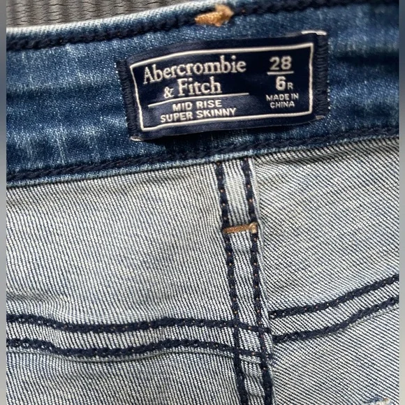 Abercrombie & Fitch Mid Rise Skinny Jeans Women’s Size 6 New Without Tags - Picture 3 of 3